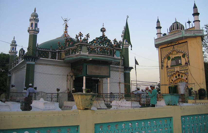 Khanqah E Ashrafia Hasania Sarkar E Kalan